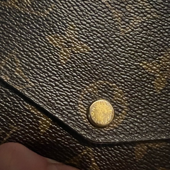 Authentic Louis Vuitton Sarah wallet - Picture 8 of 8
